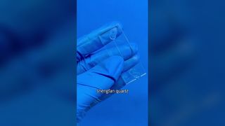 درجة نقاء عالية SIO2 99.99% مقاومة للحرارة تصل إلى 1200 درجة مئوية لوح زجاج الكوارتز المنصهر